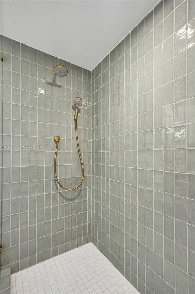 Small Image of 159 NORTH EAST 6TH ST #3302, Miami Number 42