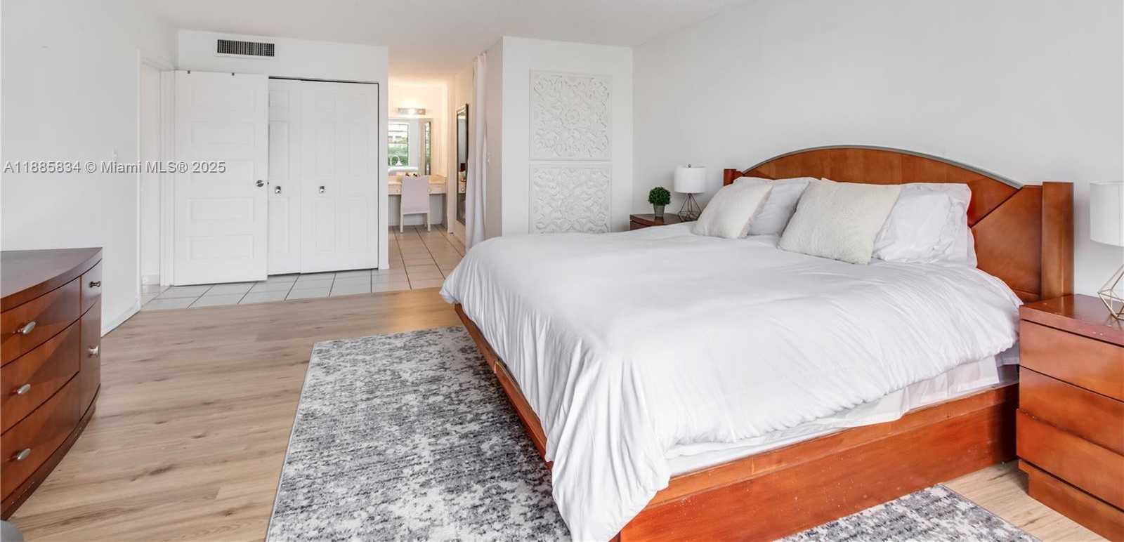 Small Image of 230 174TH ST #414, Sunny Isles Beach Number 4