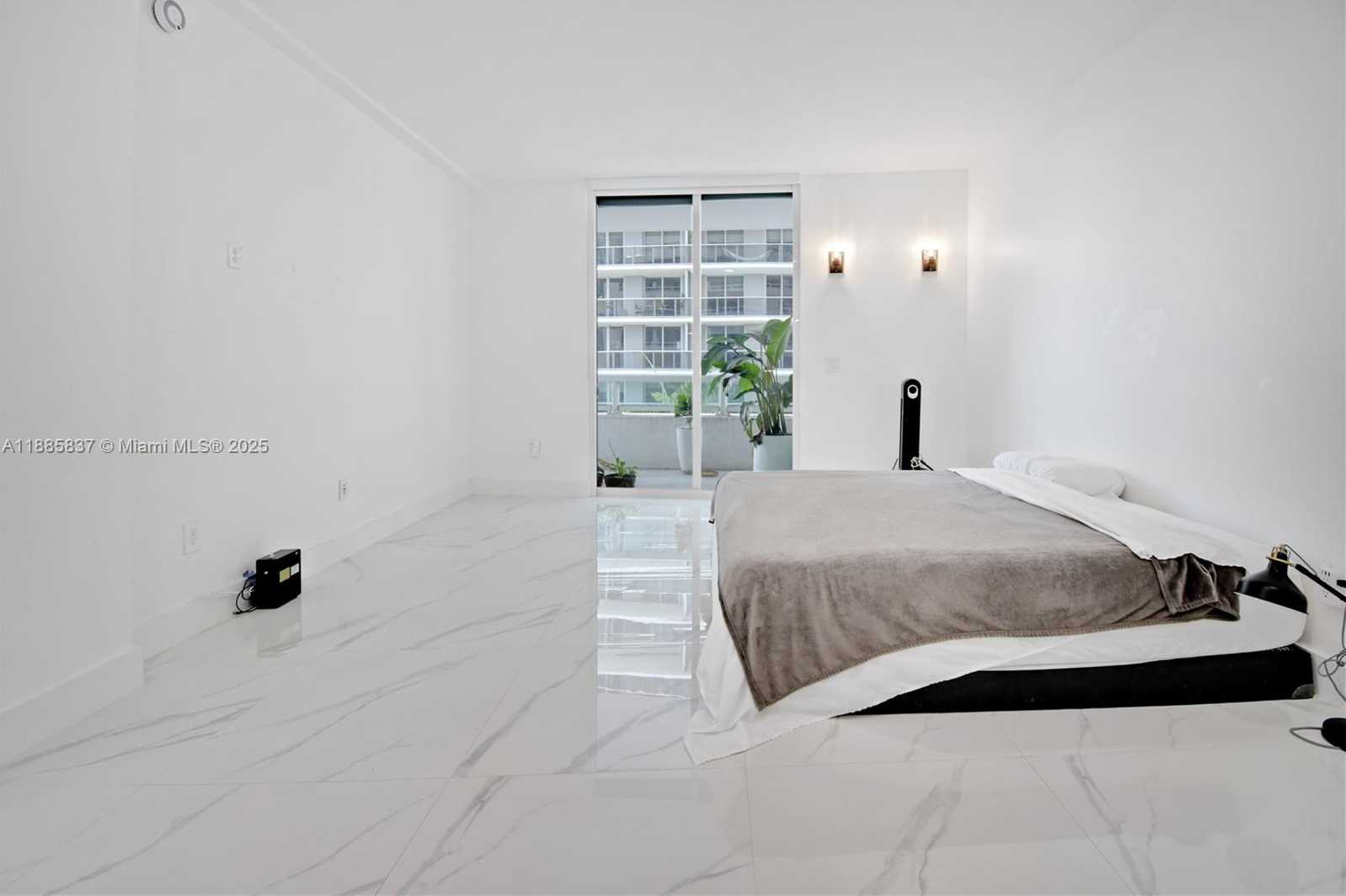Small Image of 1800 NORTH BAYSHORE DR #512, Miami Number 11