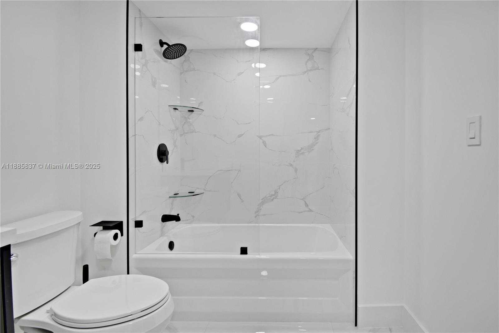 Small Image of 1800 NORTH BAYSHORE DR #512, Miami Number 23
