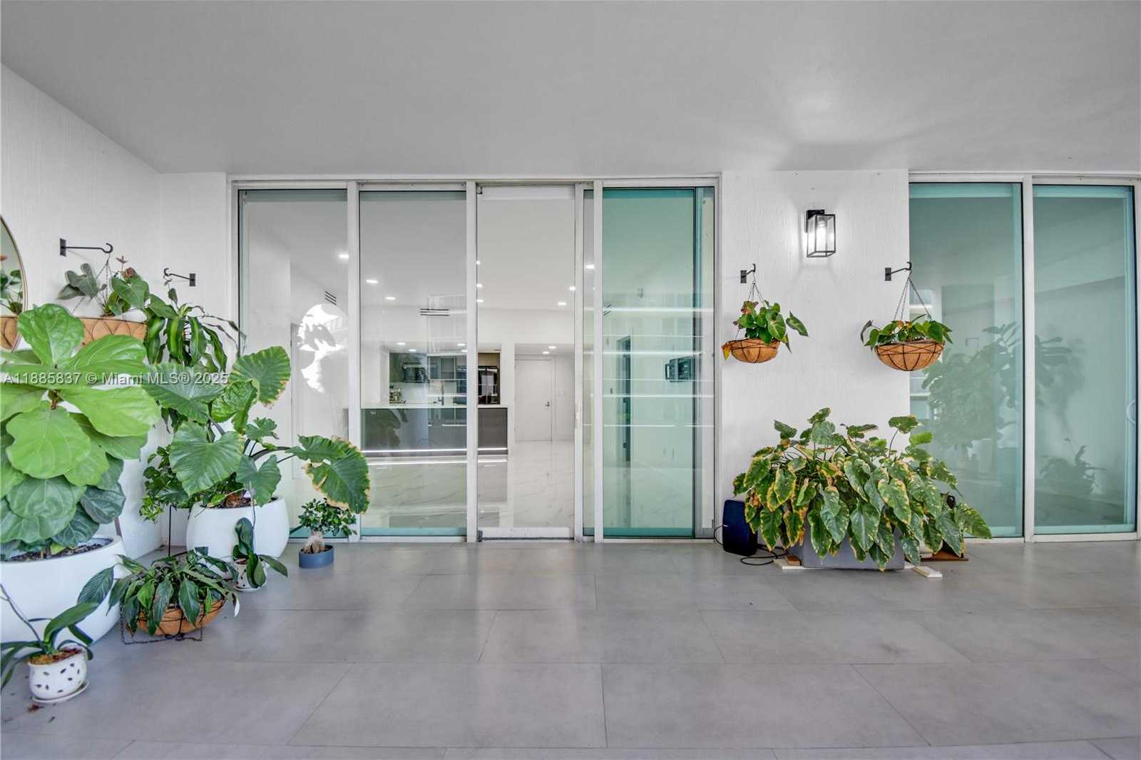 Small Image of 1800 NORTH BAYSHORE DR #512, Miami Number 25