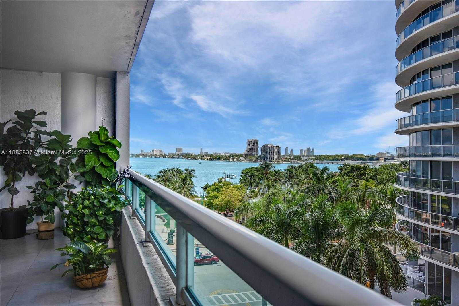Small Image of 1800 NORTH BAYSHORE DR #512, Miami Number 27