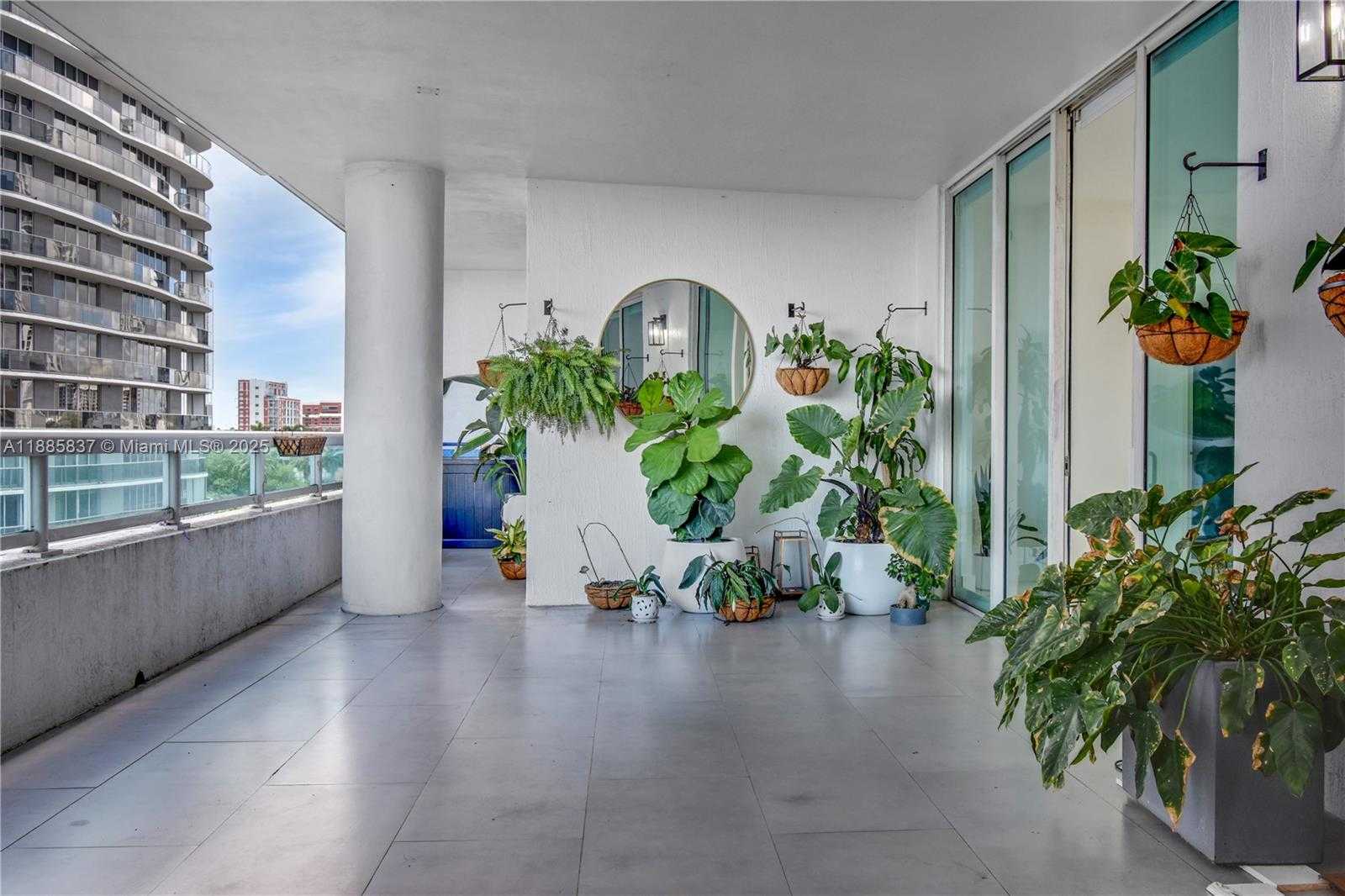 Small Image of 1800 NORTH BAYSHORE DR #512, Miami Number 29