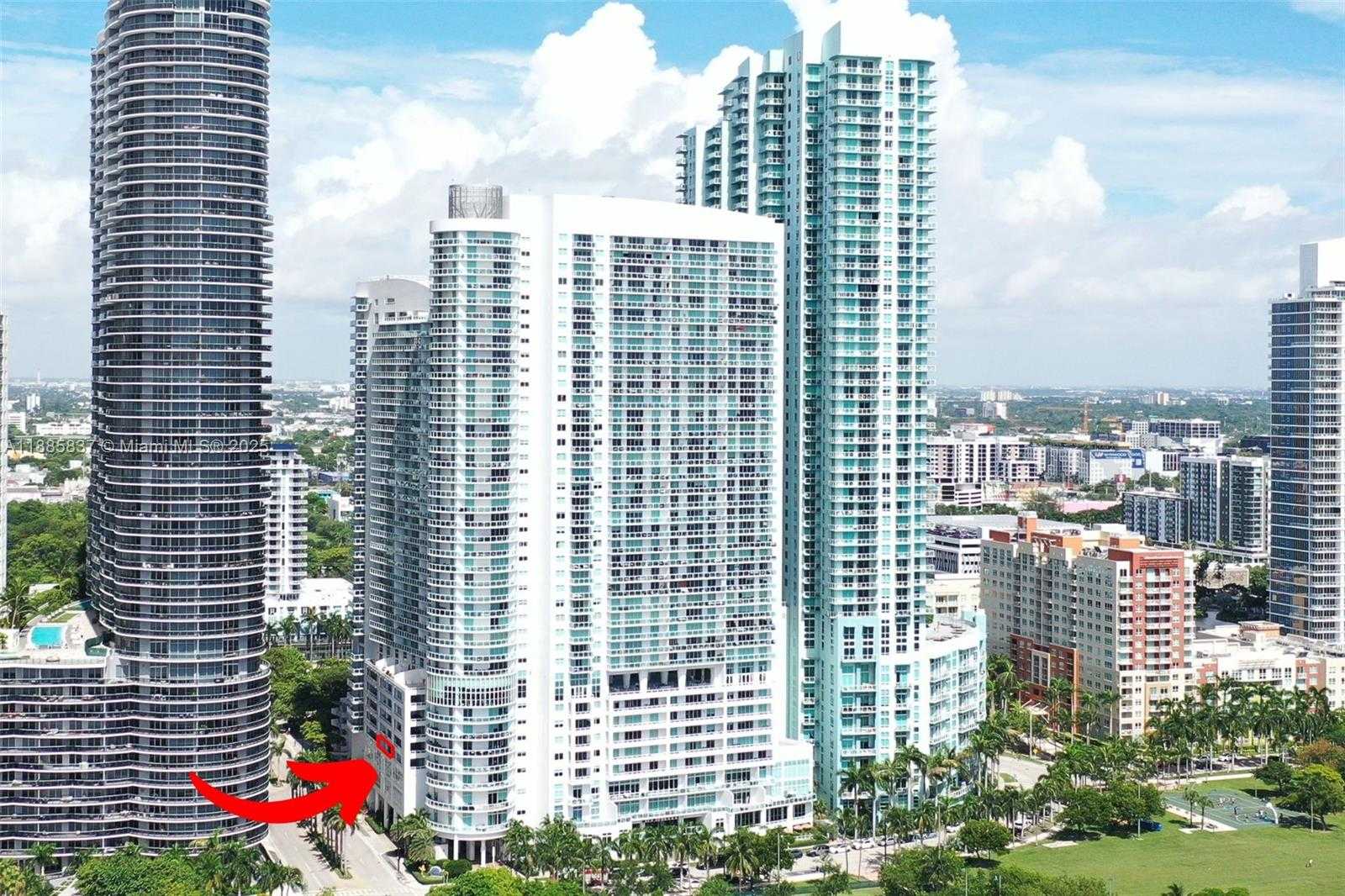 Small Image of 1800 NORTH BAYSHORE DR #512, Miami Number 31