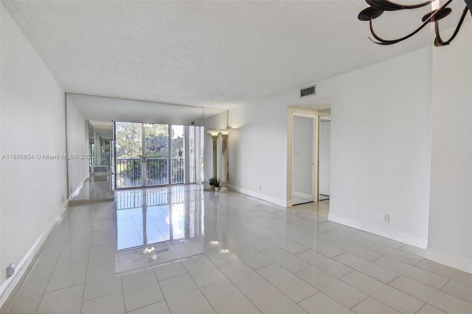 Small Image of 4200 HILLCREST DR #308, Hollywood Number 2