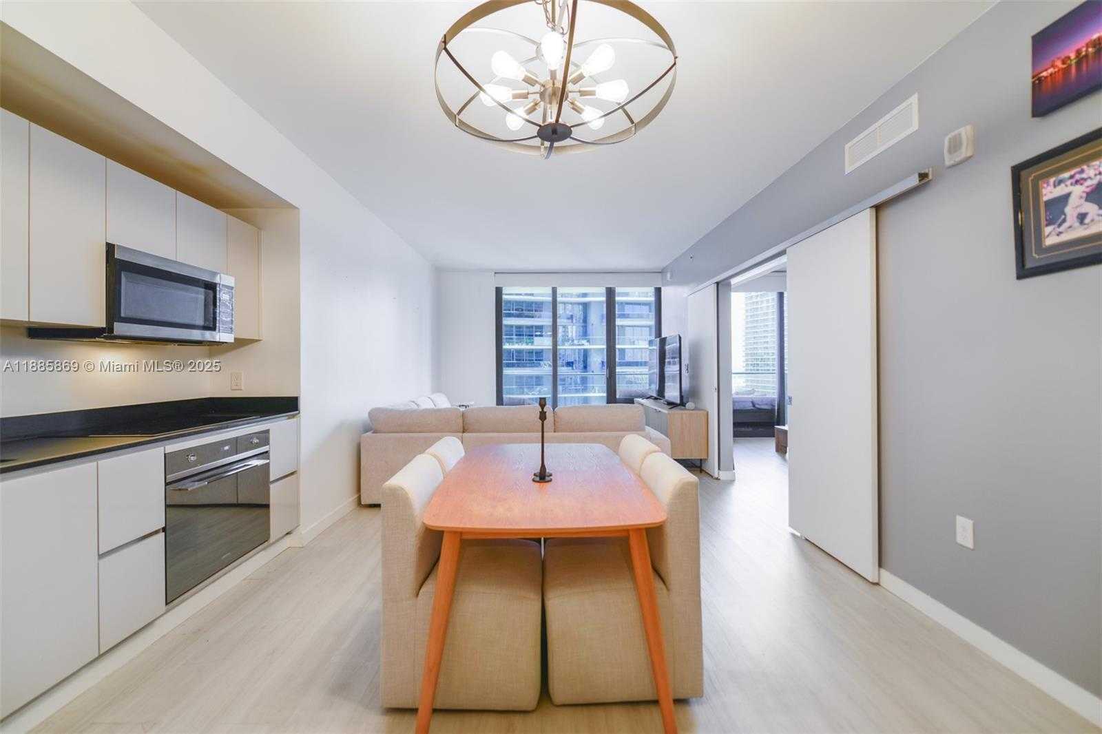 Small Image of 1010 BRICKELL AVE #3608, Miami Number 9