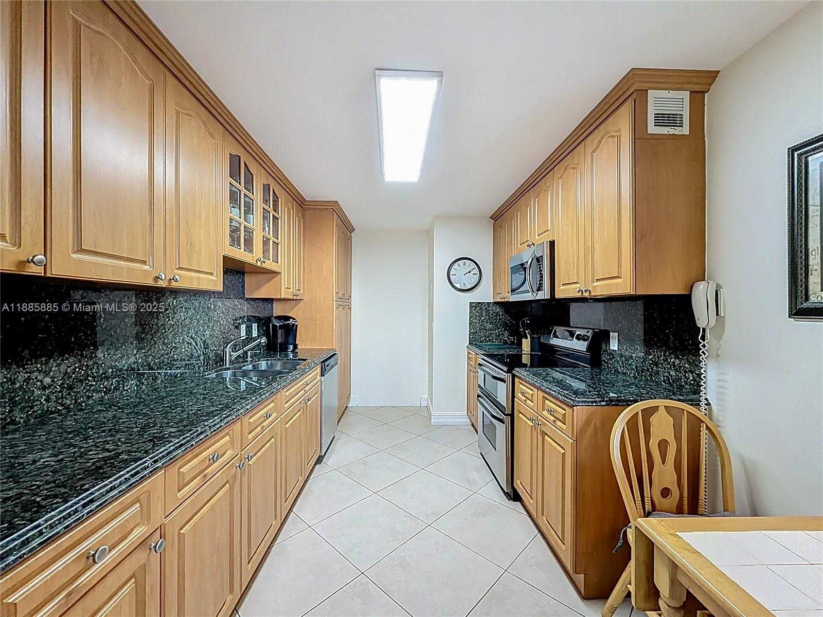 Small Image of 1890 SOUTH OCEAN DR #504, Hallandale Beach Number 26