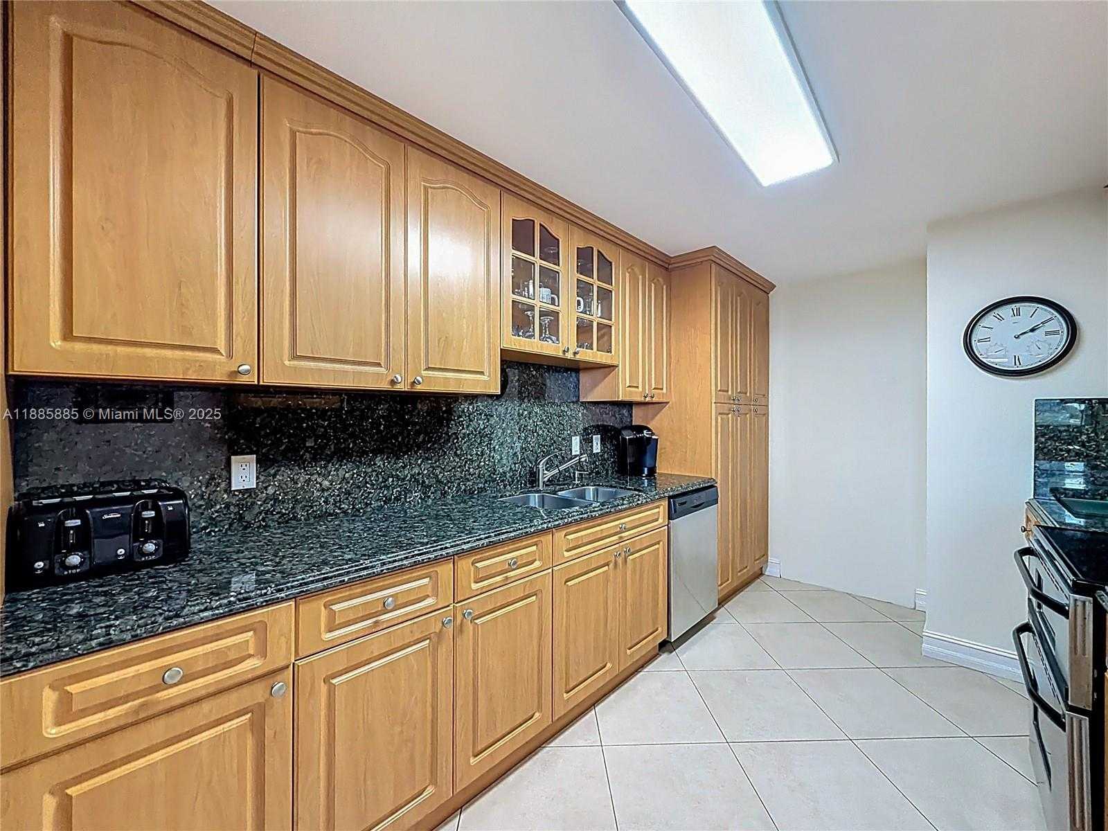Small Image of 1890 SOUTH OCEAN DR #504, Hallandale Beach Number 29