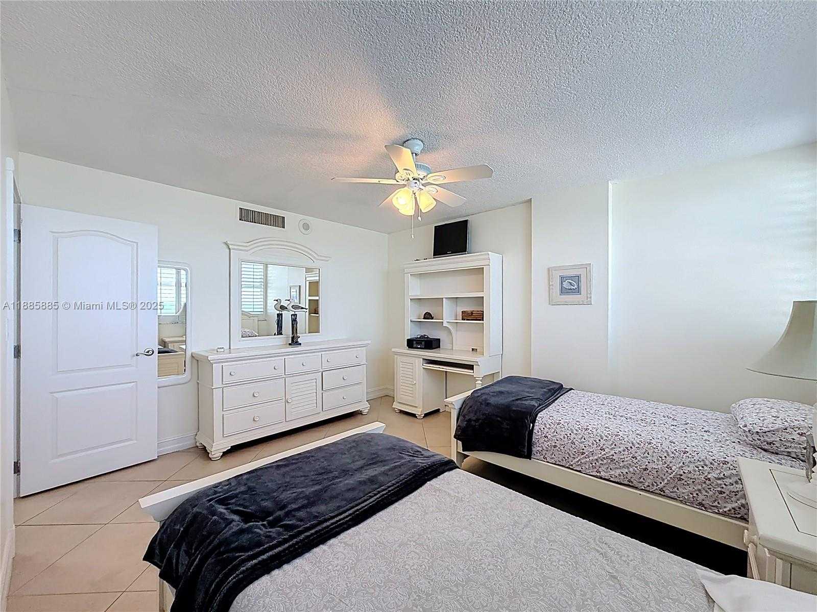 Small Image of 1890 SOUTH OCEAN DR #504, Hallandale Beach Number 36