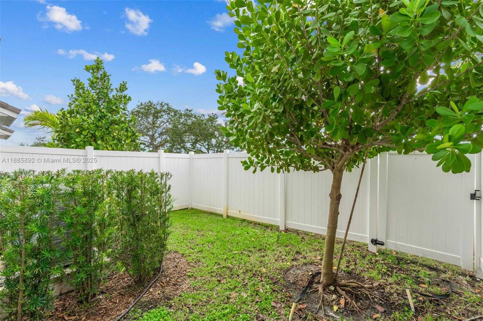 Small Image of 110 SOUTH WEST 171ST WAY, Pembroke Pines Number 16