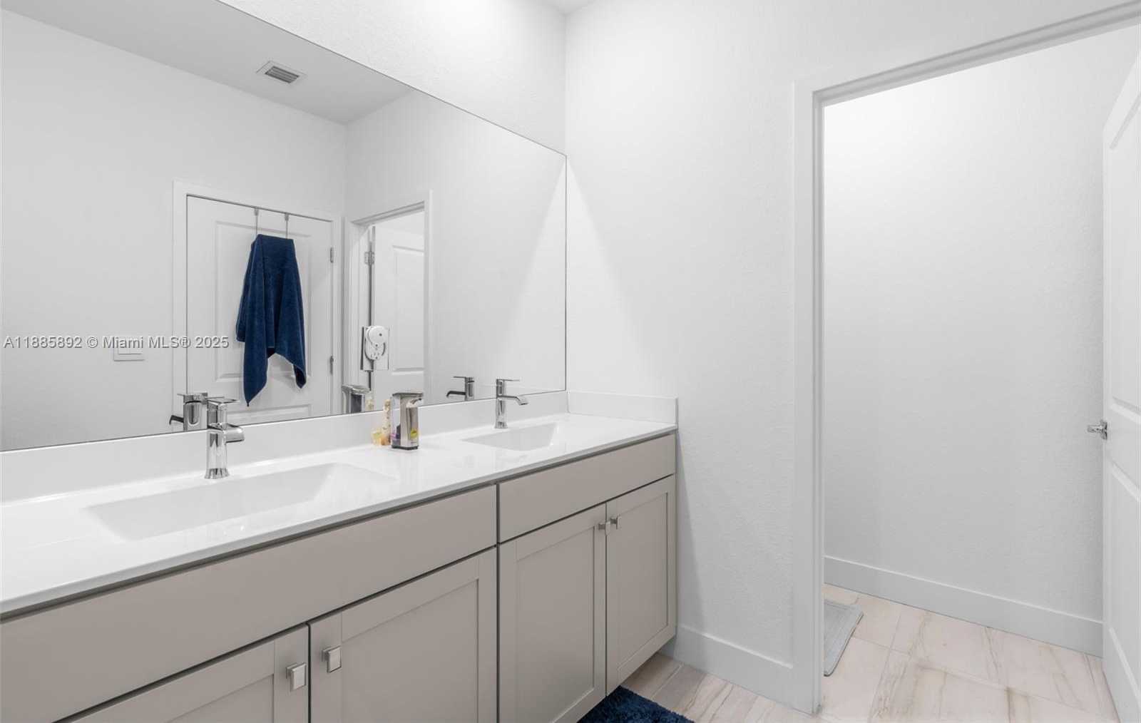 Small Image of 110 SOUTH WEST 171ST WAY, Pembroke Pines Number 22