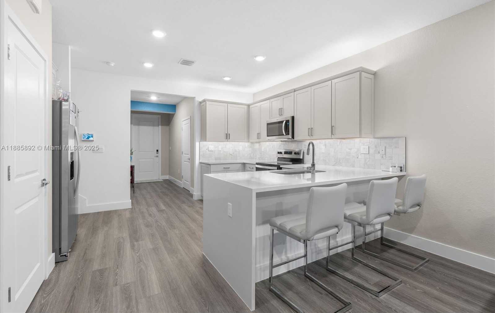 Small Image of 110 SOUTH WEST 171ST WAY, Pembroke Pines Number 6