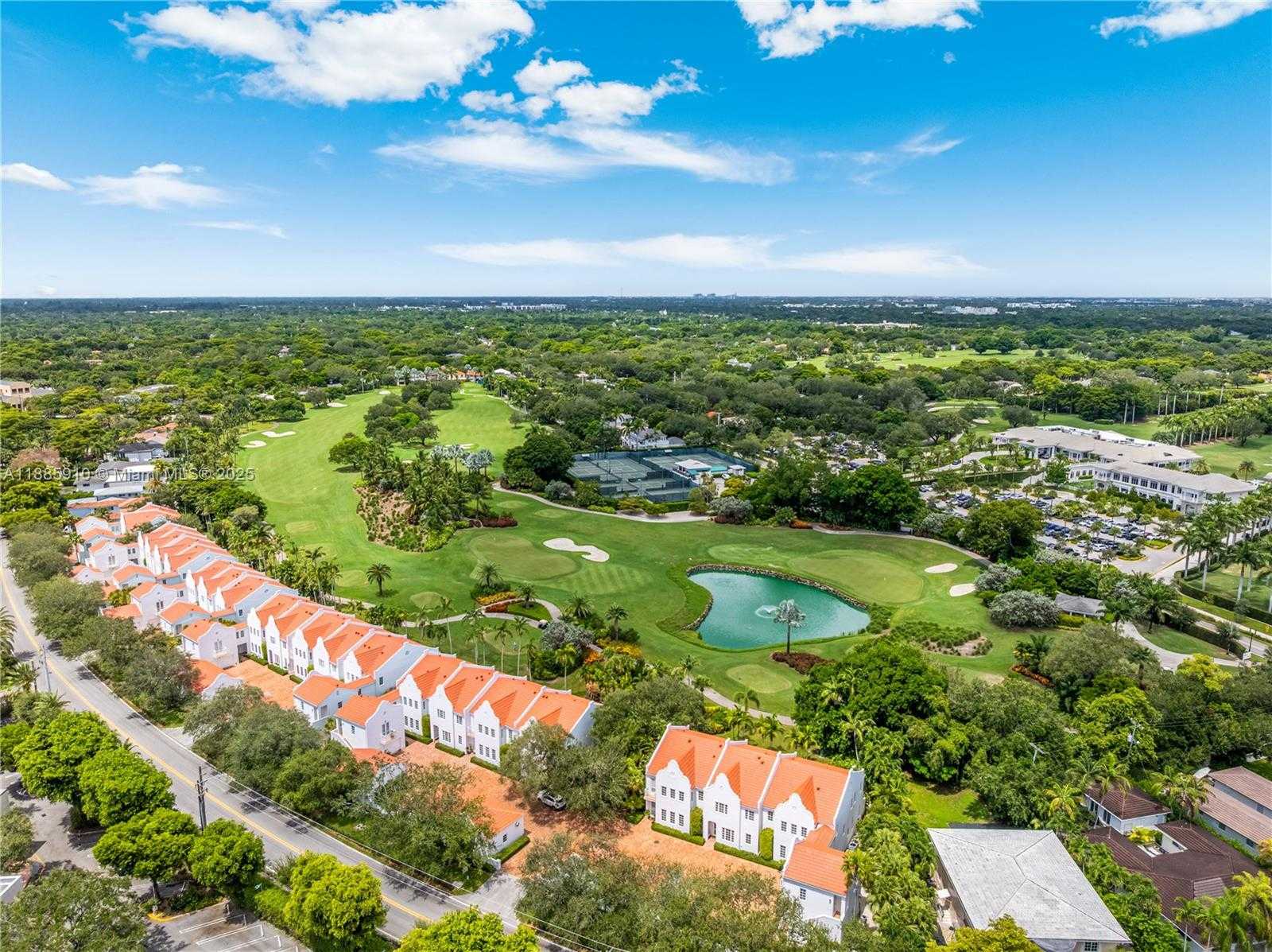 Small Image of 1133 CAMPO SANO AVE #2, Coral Gables Number 3