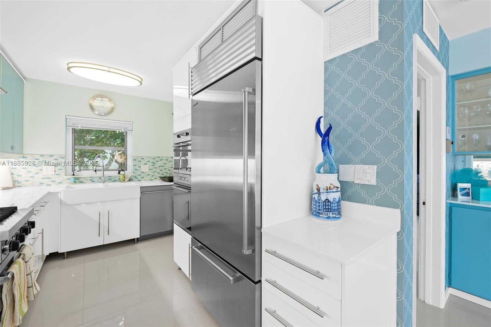 Small Image of 3073 HARBOUR DRIVE #15, Fort Lauderdale Number 15