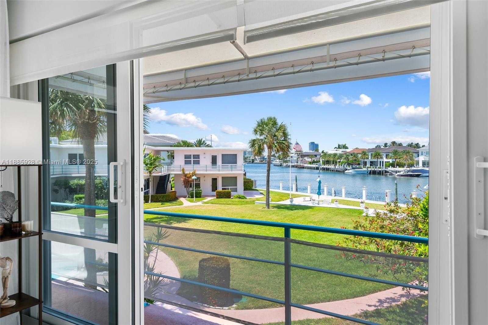 Small Image of 3073 HARBOUR DRIVE #15, Fort Lauderdale Number 6