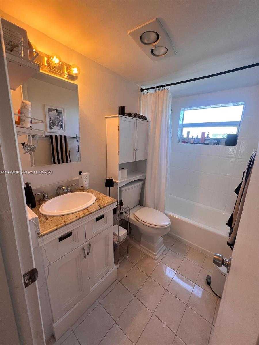 Small Image of 360 MERIDIAN AVE #4C, Miami Beach Number 7