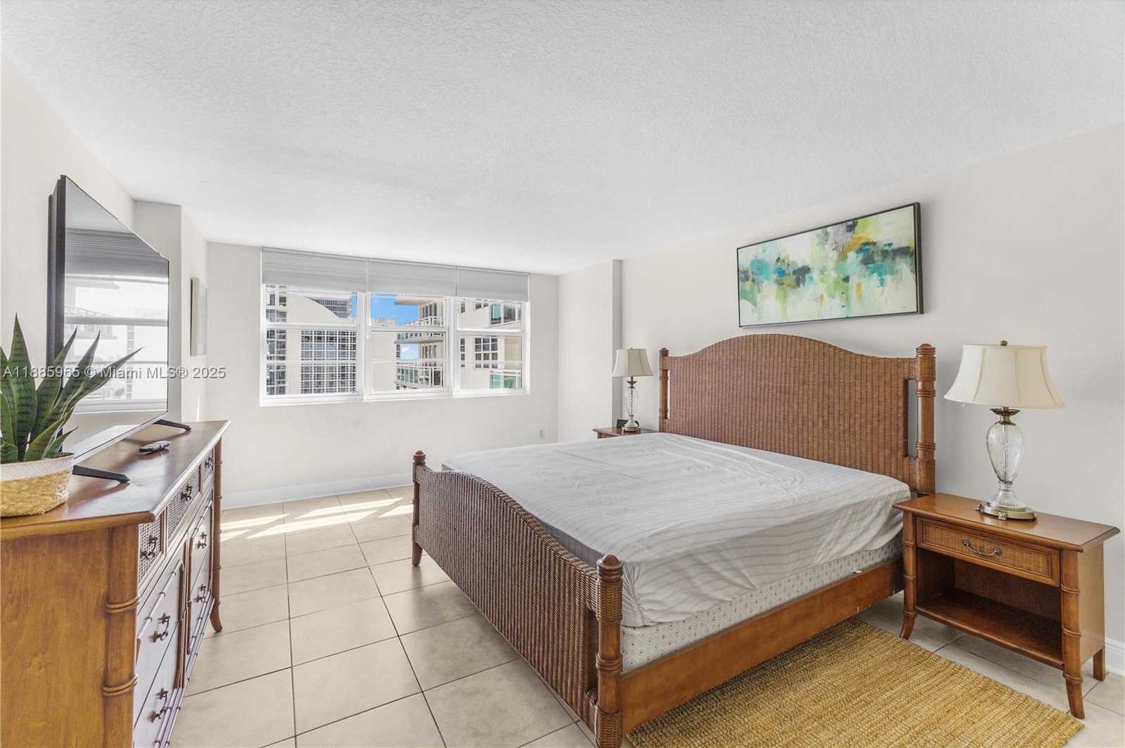 Small Image of 6917 COLLINS AVE #1505, Miami Beach Number 14