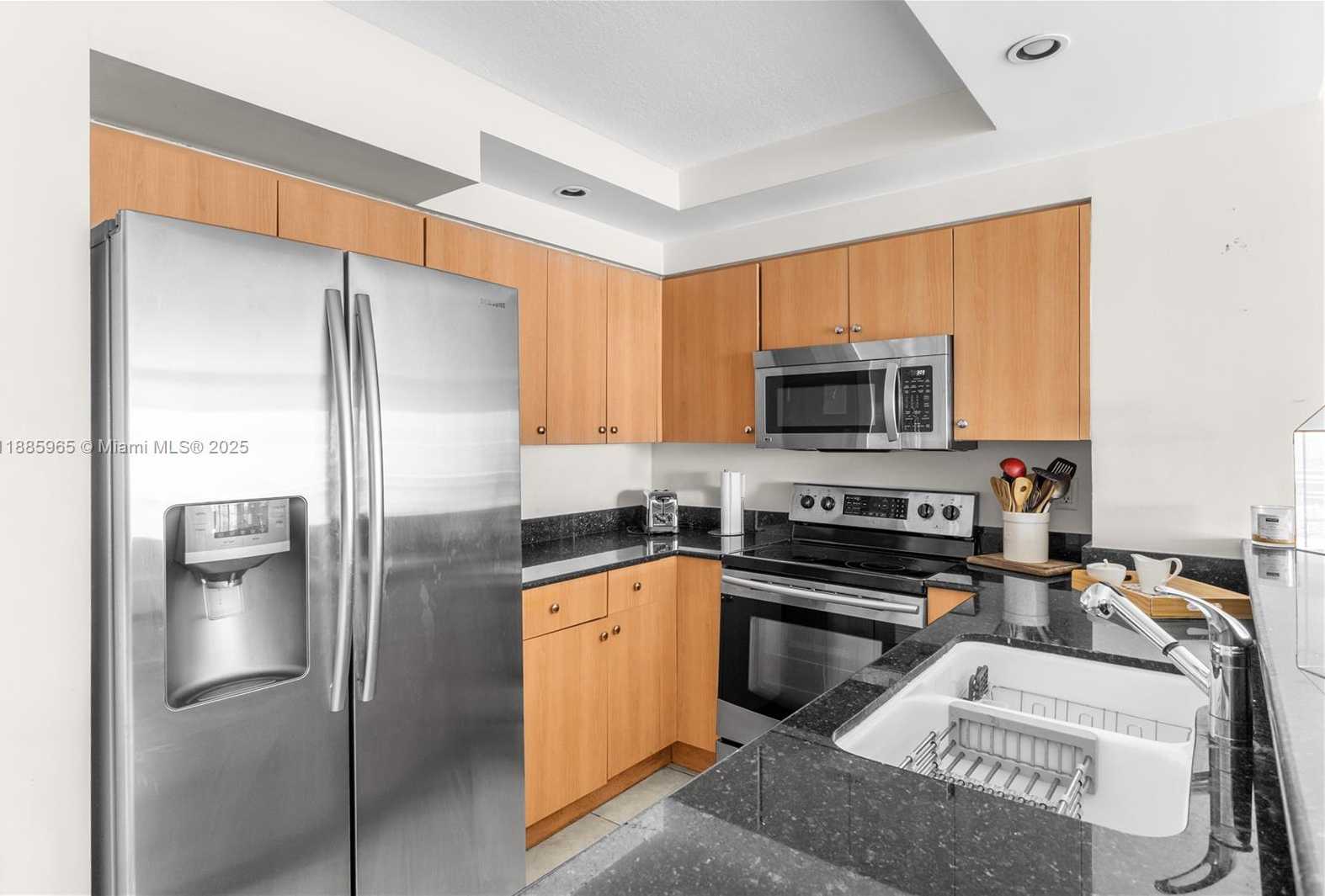 Small Image of 6917 COLLINS AVE #1505, Miami Beach Number 8