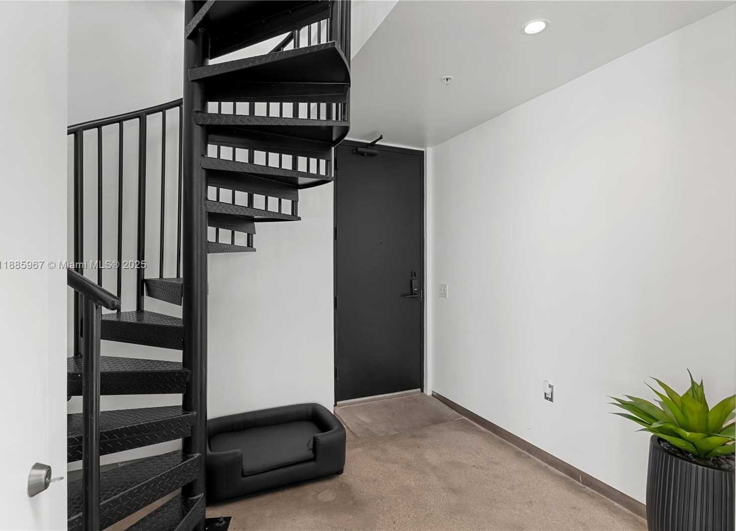 Small Image of 1700 MERIDIAN AVE #501, Miami Beach Number 16