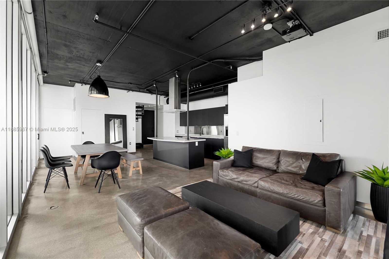 Small Image of 1700 MERIDIAN AVE #501, Miami Beach Number 25