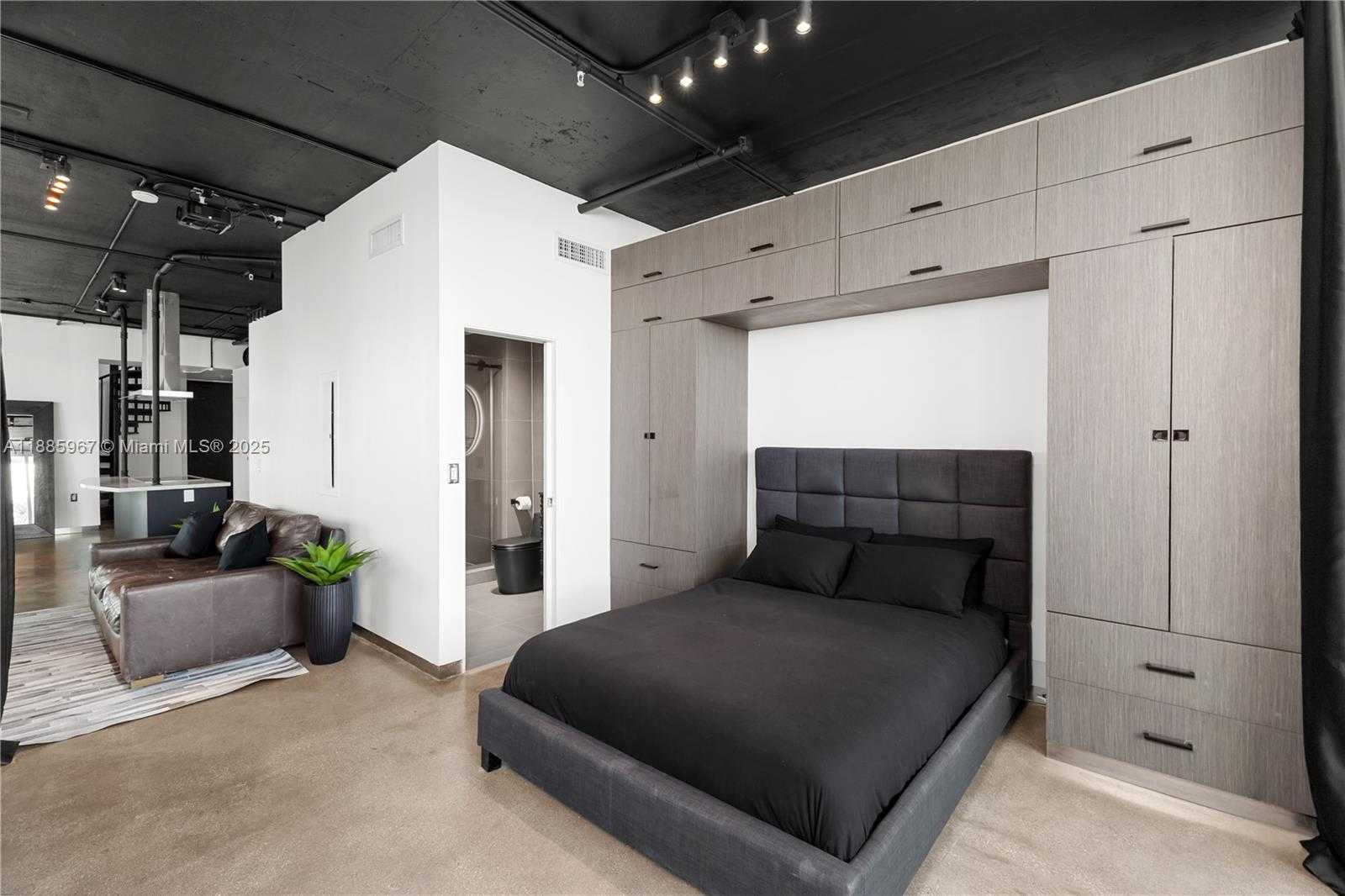 Small Image of 1700 MERIDIAN AVE #501, Miami Beach Number 36