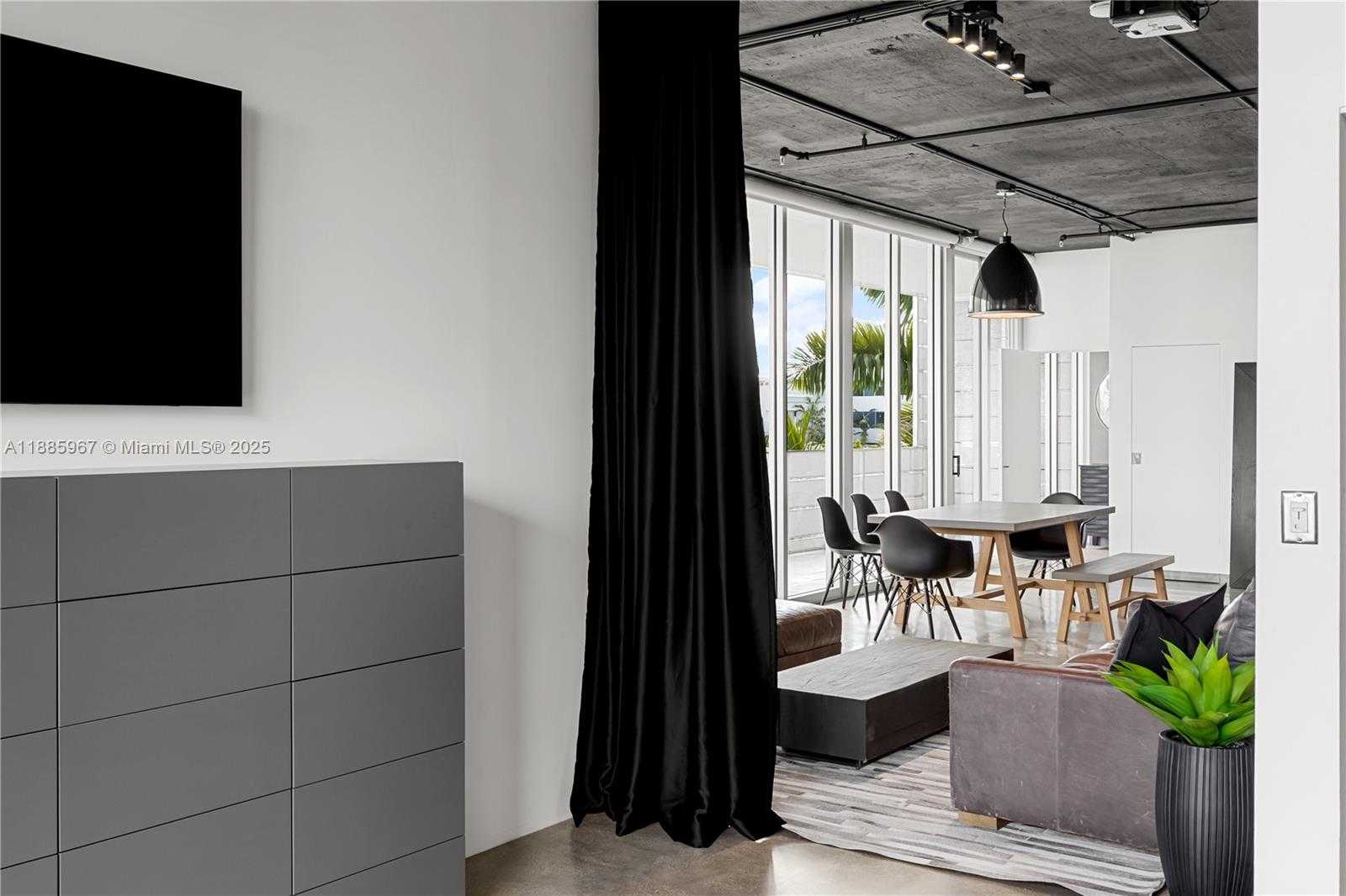 Small Image of 1700 MERIDIAN AVE #501, Miami Beach Number 38