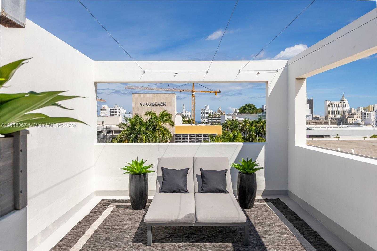 Small Image of 1700 MERIDIAN AVE #501, Miami Beach Number 49
