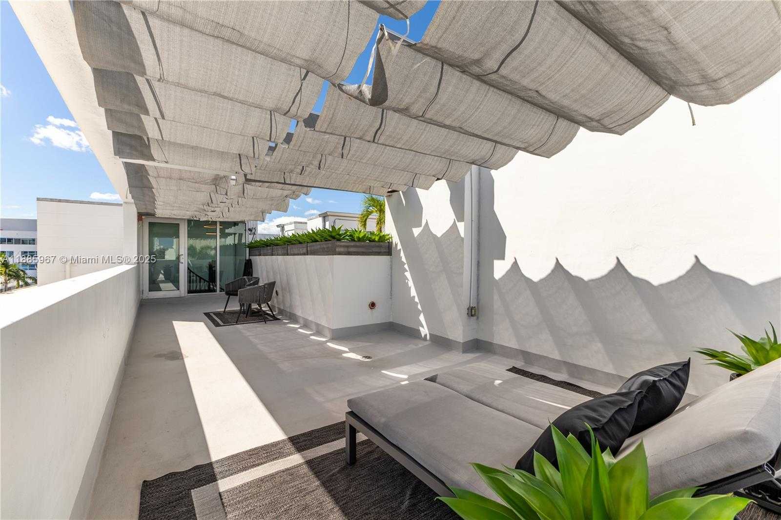 Small Image of 1700 MERIDIAN AVE #501, Miami Beach Number 51