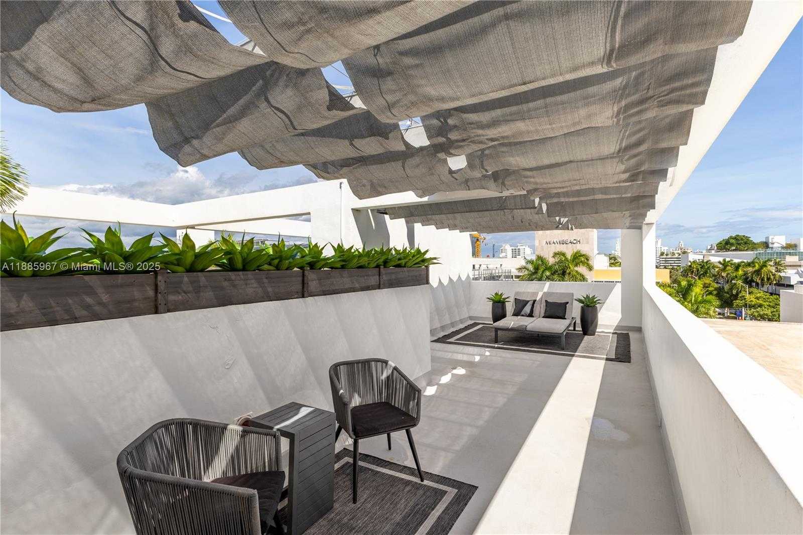 Small Image of 1700 MERIDIAN AVE #501, Miami Beach Number 52