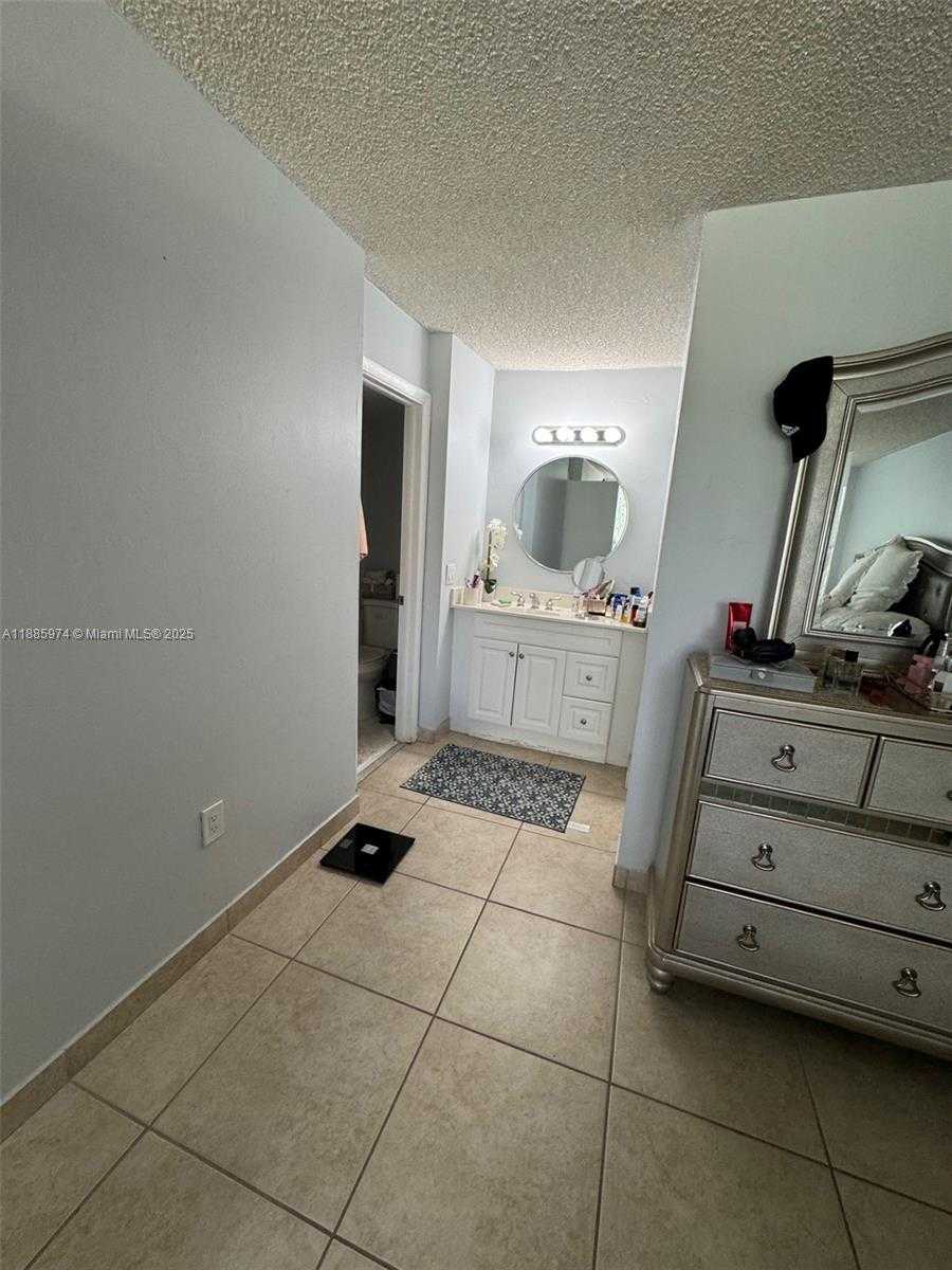 Small Image of 2410 SOUTH WEST 122ND CT #1, Miami Number 24