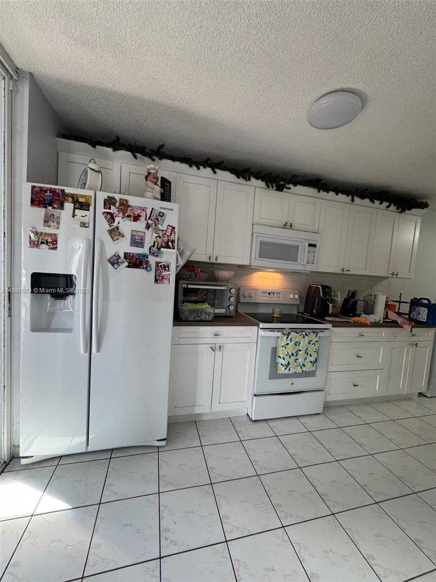 Small Image of 2410 SOUTH WEST 122ND CT #1, Miami Number 8
