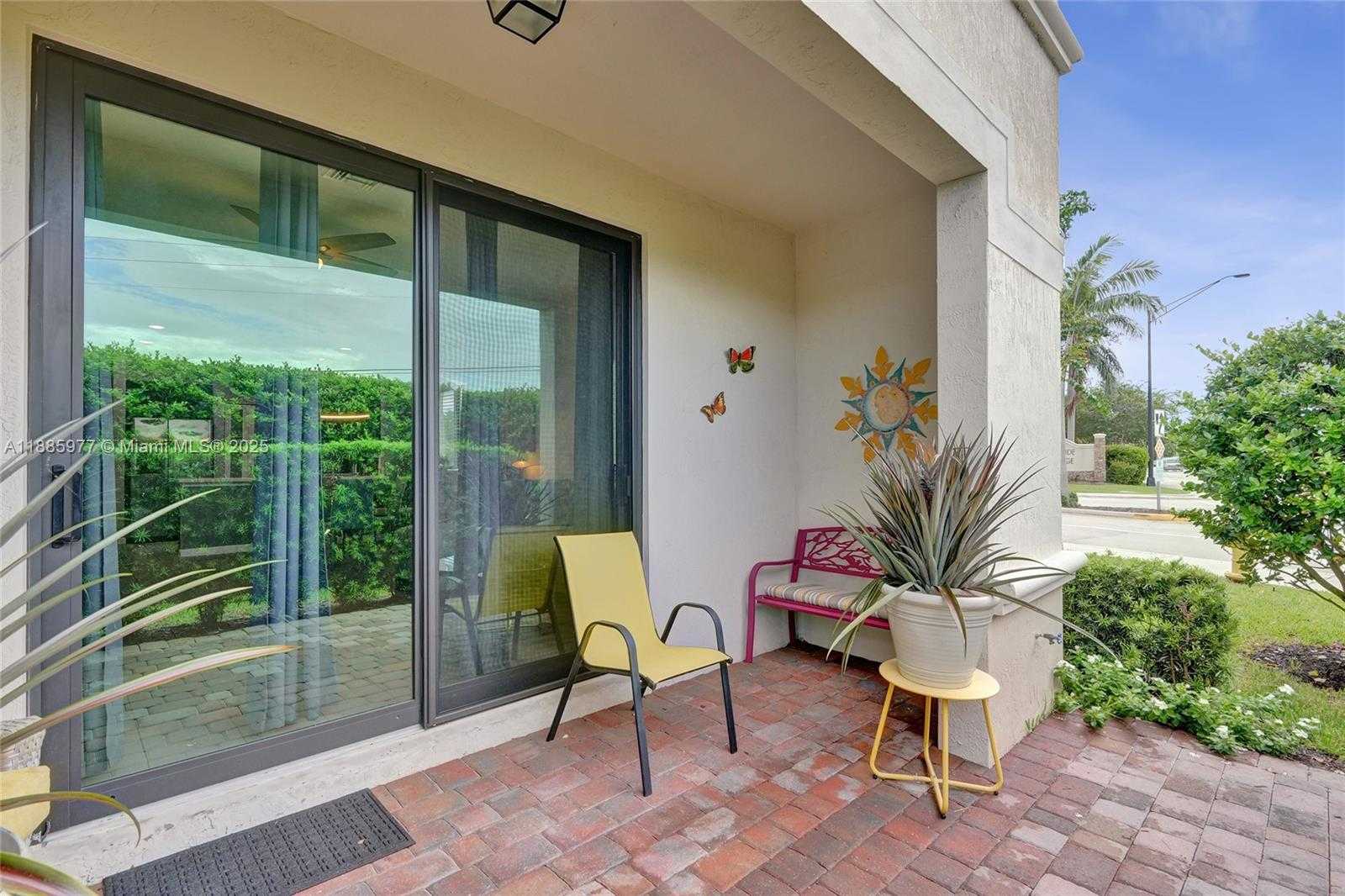 Small Image of 4204 NORTH DIXIE HWY #1, Oakland Park Number 25