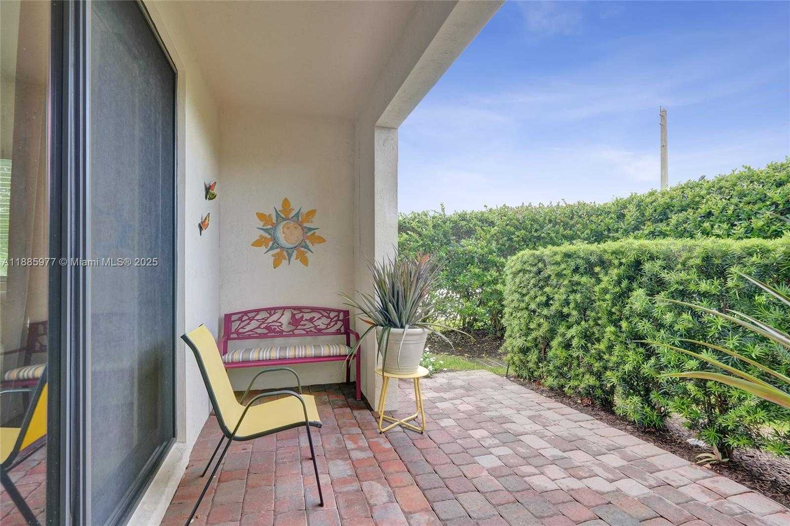 Small Image of 4204 NORTH DIXIE HWY #1, Oakland Park Number 28