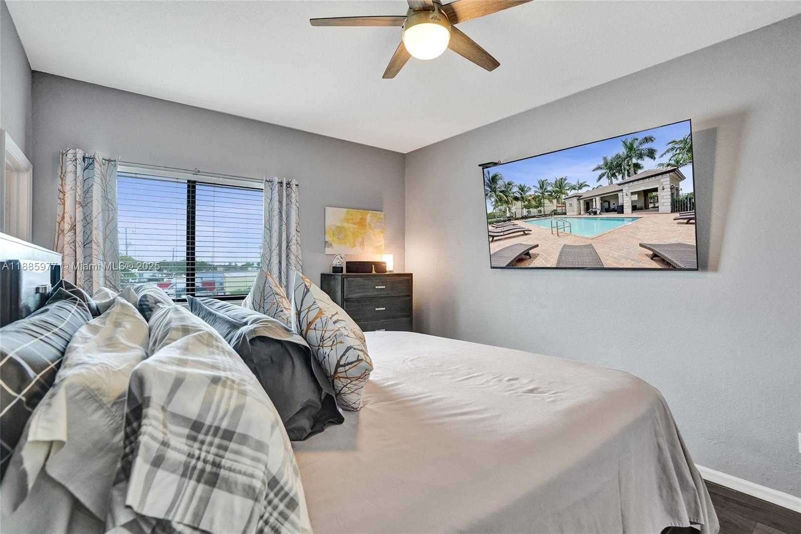 Small Image of 4204 NORTH DIXIE HWY #1, Oakland Park Number 31