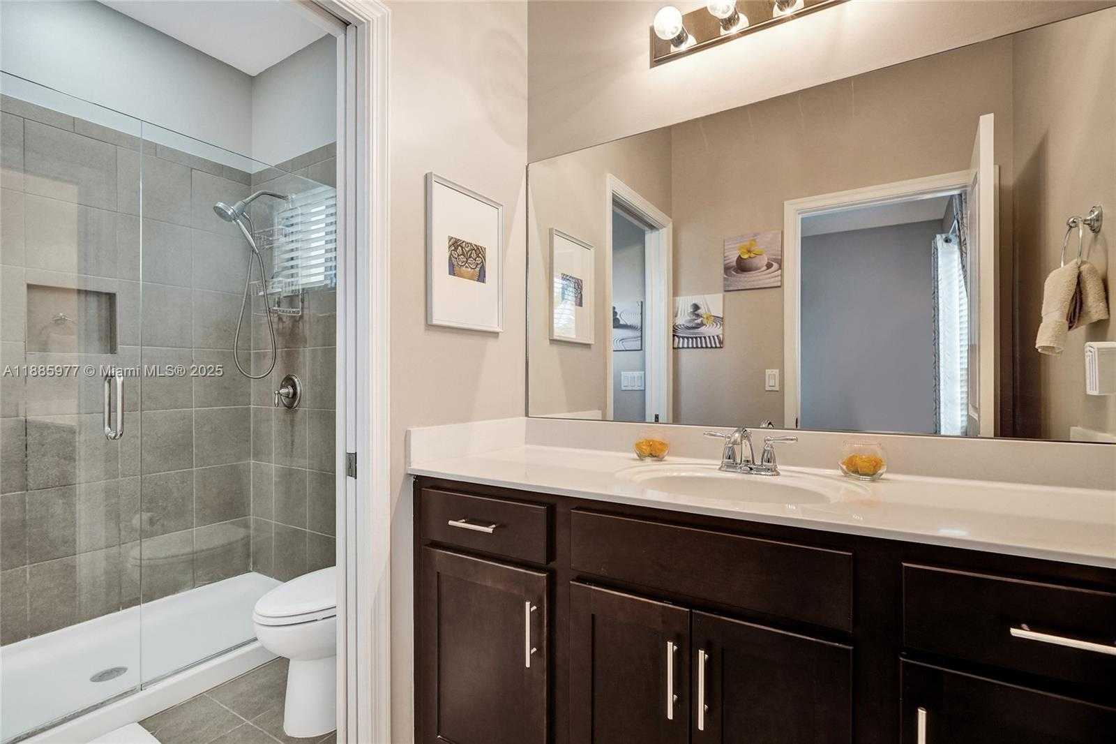 Small Image of 4204 NORTH DIXIE HWY #1, Oakland Park Number 36