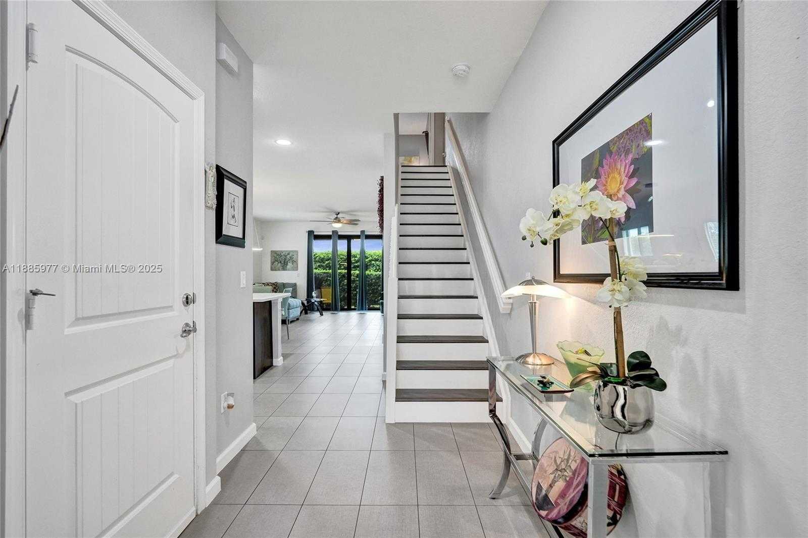 Small Image of 4204 NORTH DIXIE HWY #1, Oakland Park Number 4