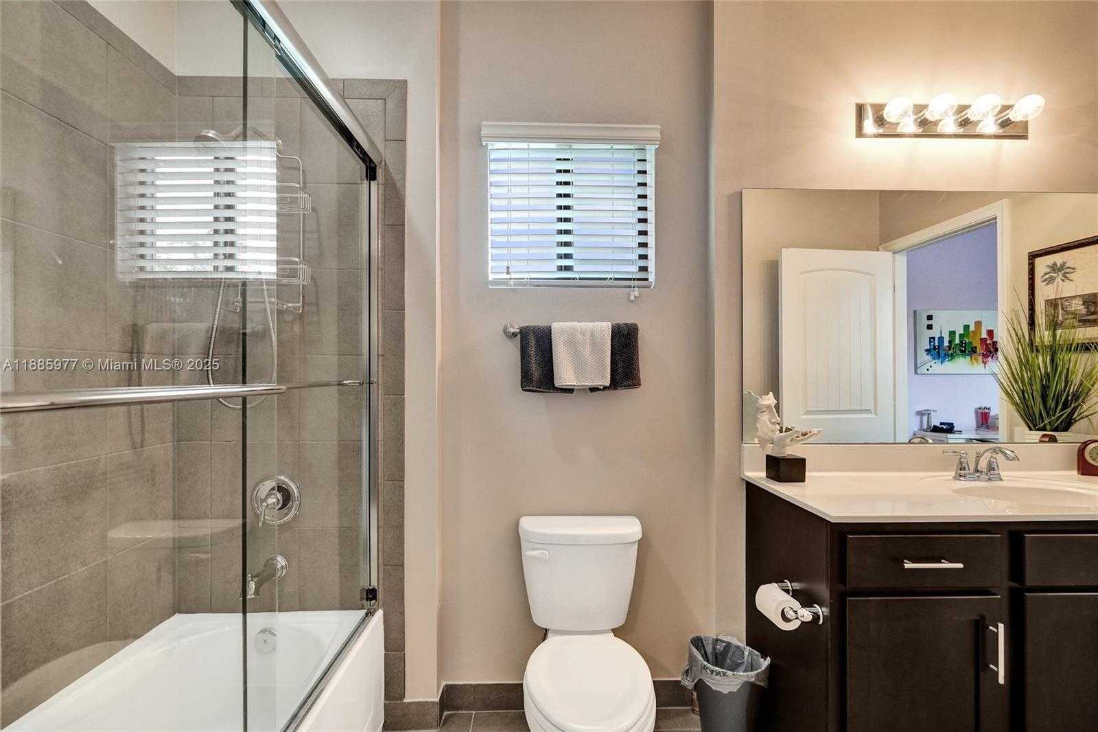 Small Image of 4204 NORTH DIXIE HWY #1, Oakland Park Number 46