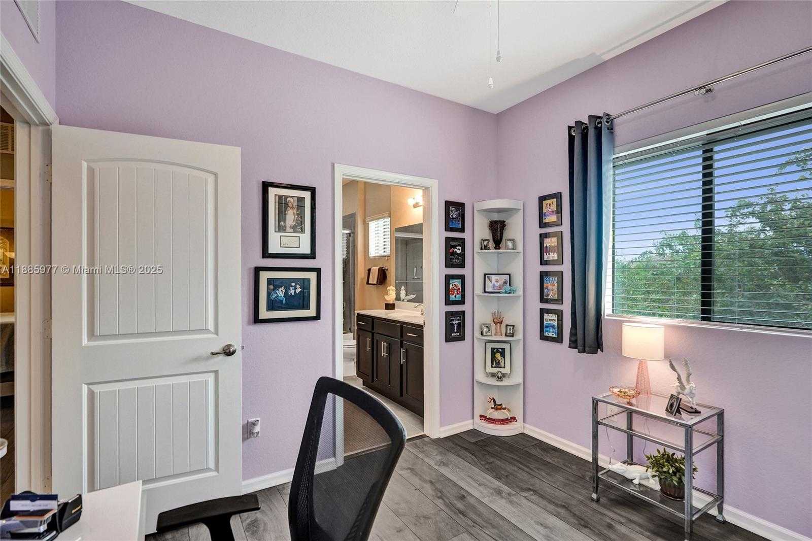 Small Image of 4204 NORTH DIXIE HWY #1, Oakland Park Number 49