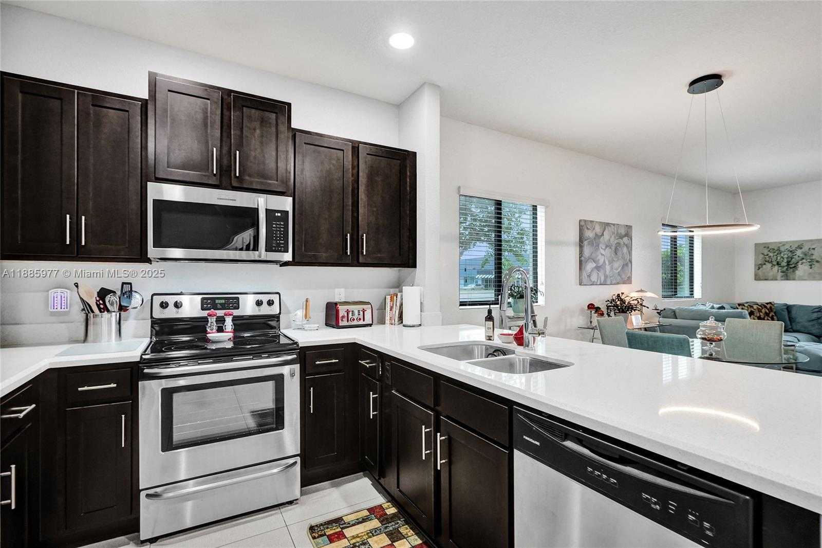 Small Image of 4204 NORTH DIXIE HWY #1, Oakland Park Number 8