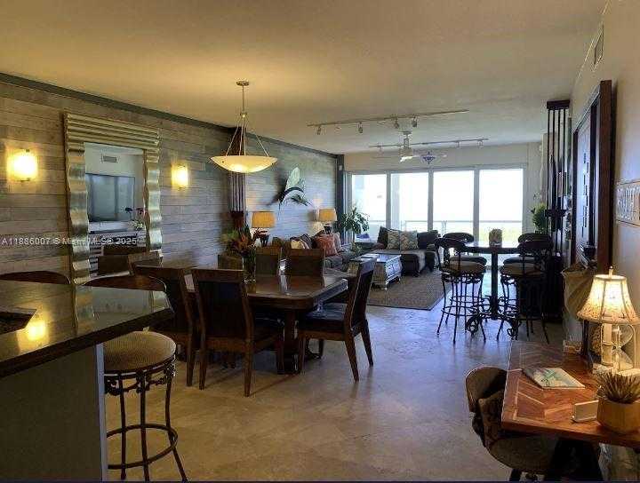 Small Image of 97501 OVERSEAS HWY #312, Key Largo Number 13