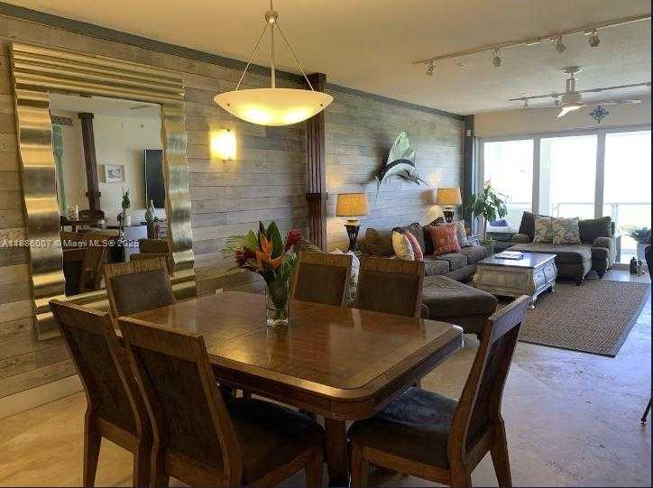 Small Image of 97501 OVERSEAS HWY #312, Key Largo Number 19