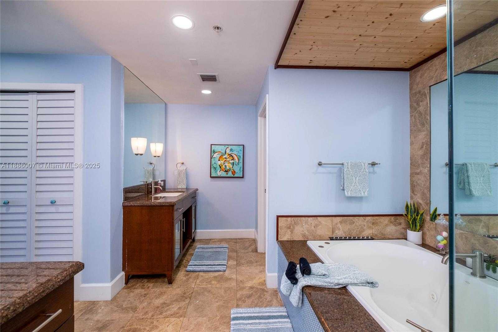 Small Image of 97501 OVERSEAS HWY #312, Key Largo Number 31