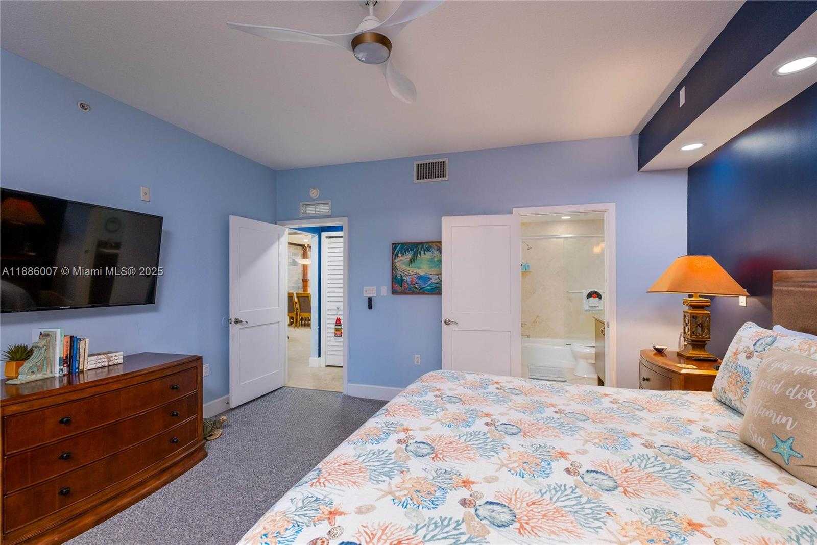Small Image of 97501 OVERSEAS HWY #312, Key Largo Number 35