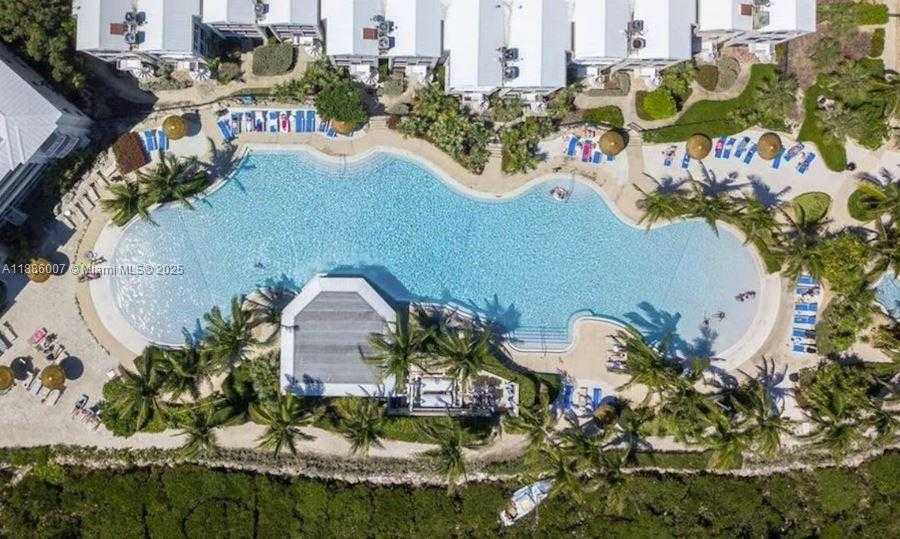 Small Image of 97501 OVERSEAS HWY #312, Key Largo Number 38