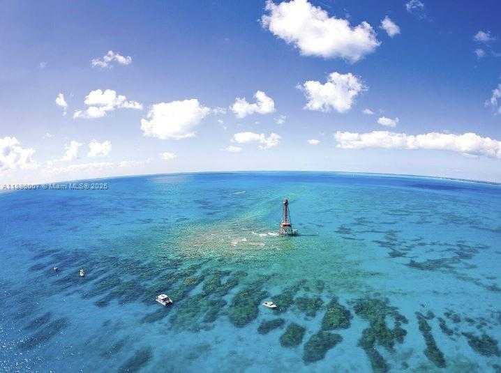 Small Image of 97501 OVERSEAS HWY #312, Key Largo Number 77