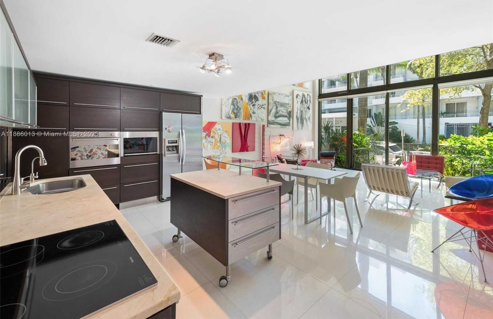 Small Image of 6000 COLLINS AVE #132, Miami Beach Number 10