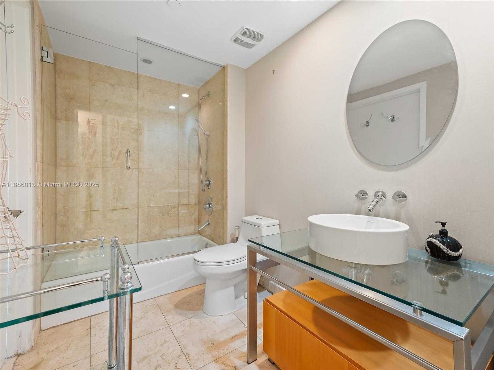 Small Image of 6000 COLLINS AVE #132, Miami Beach Number 23