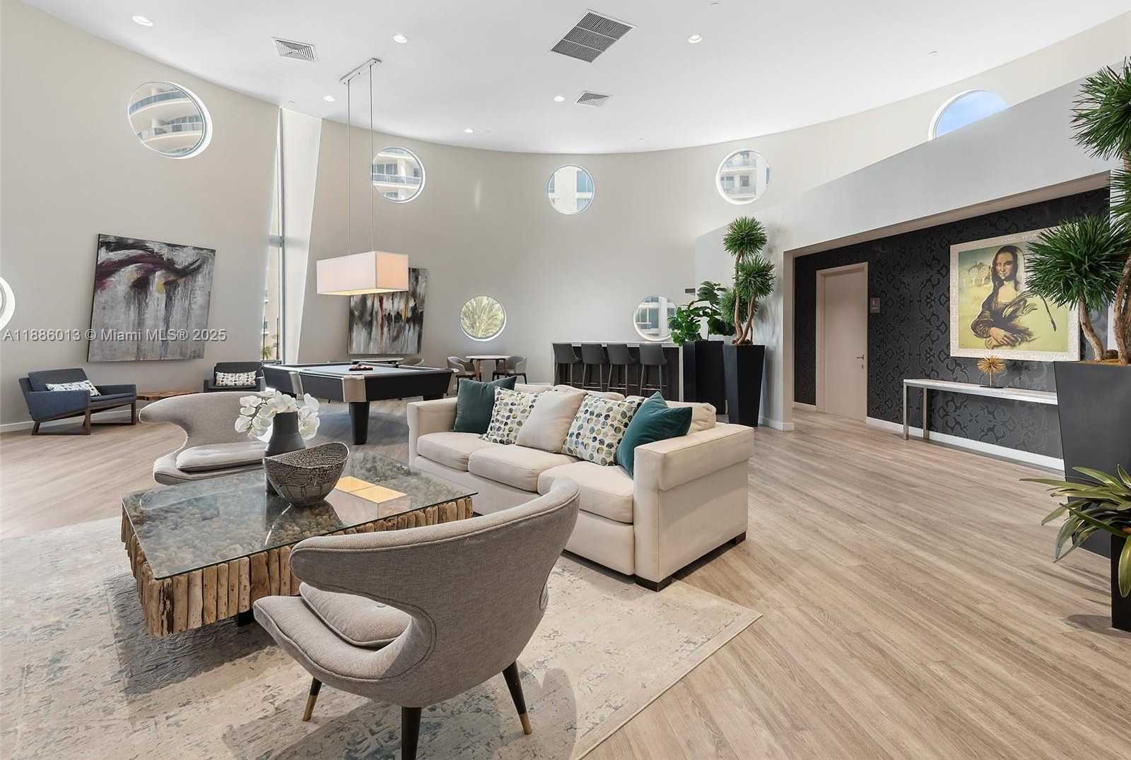 Small Image of 6000 COLLINS AVE #132, Miami Beach Number 27