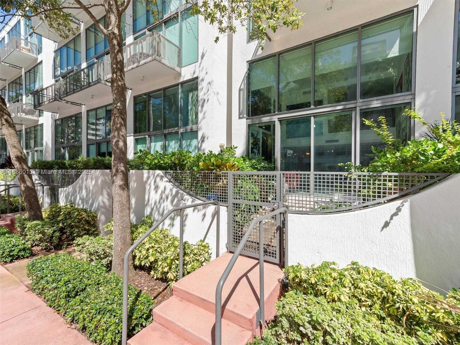 Small Image of 6000 COLLINS AVE #132, Miami Beach Number 6
