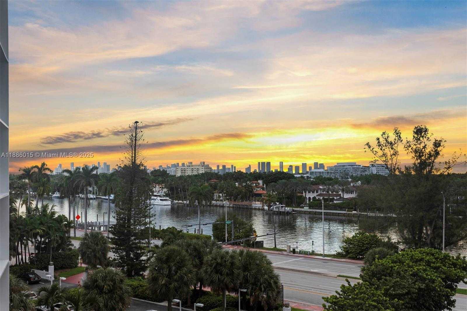 Small Image of 5001 COLLINS AVE #5E, Miami Beach Number 10